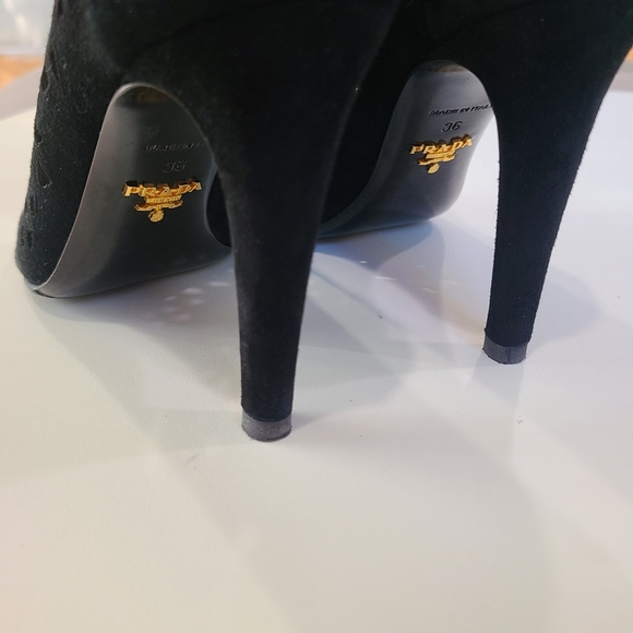 PRADA Luxe Laser Cut Out Suede peep toe Bootie Ankle Zip 36 - Picture 4 of 9